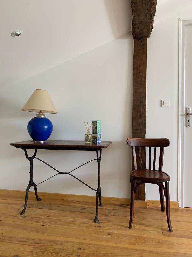 La Vue Sur Le Clocher Auriac-sur-Vendinelle Eksteriør billede